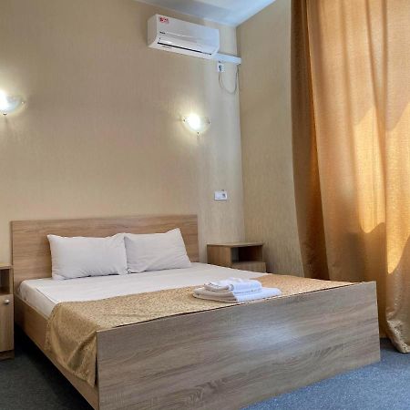 Guest House Sotni Киев Экстерьер фото