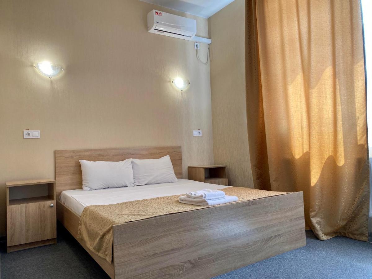 Guest House Sotni Киев Экстерьер фото