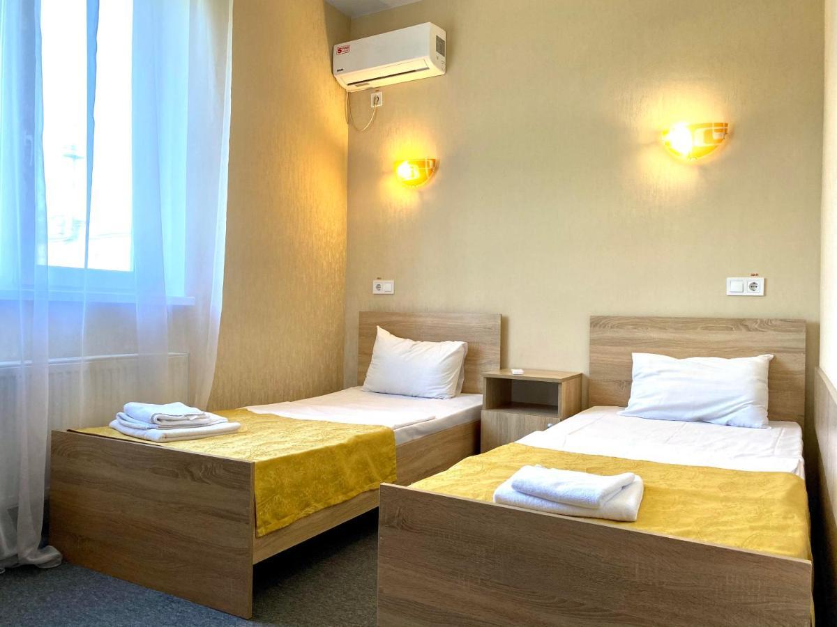 Guest House Sotni Киев Экстерьер фото